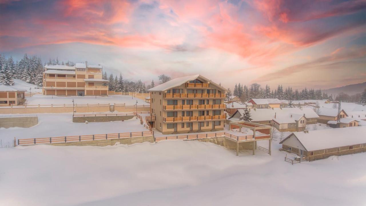 Magnolija Resort Ponikva Kocsani Kültér fotó